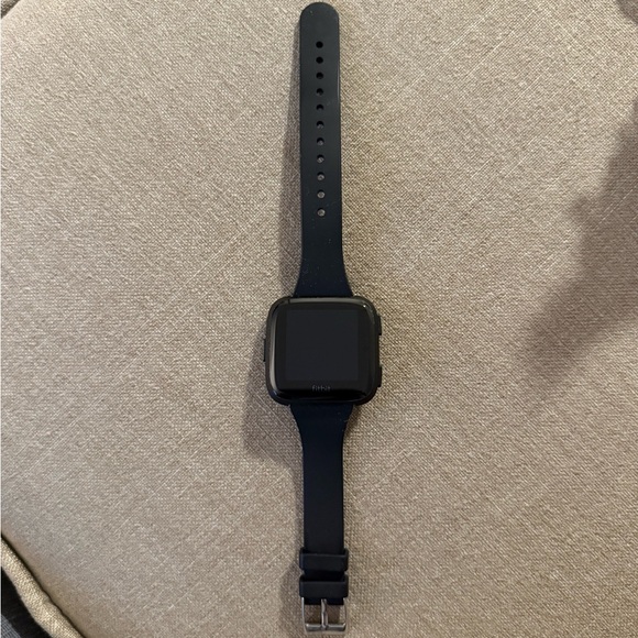 Fitbit Versa Fitness Watch